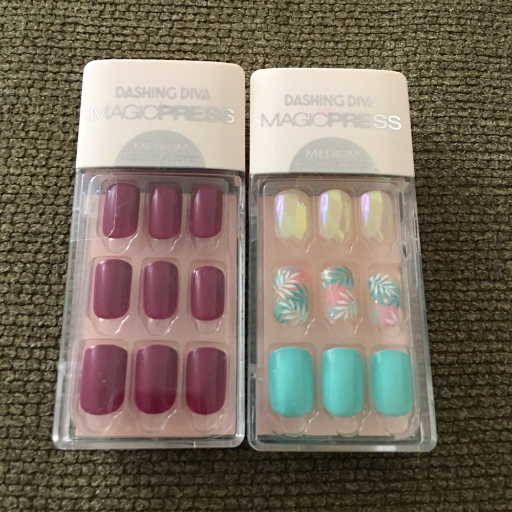 2 Sets of Dashing Diva Magic Press-On Nails